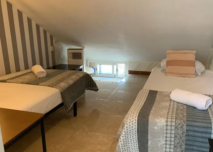 Malaga Centro Hostel (Adults Only)